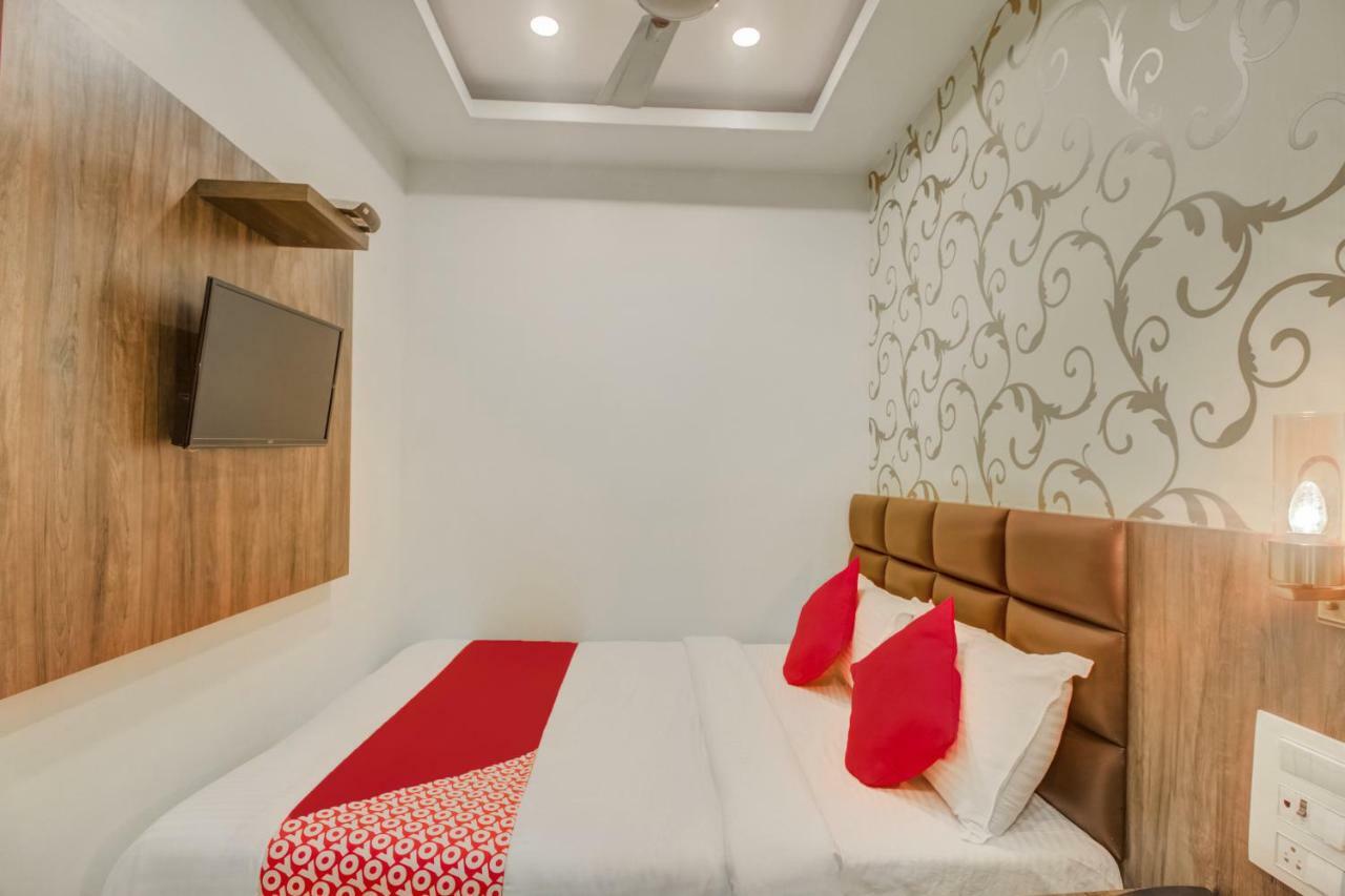 Oyo 42009 Hotel A One Suite Bombay Extérieur photo